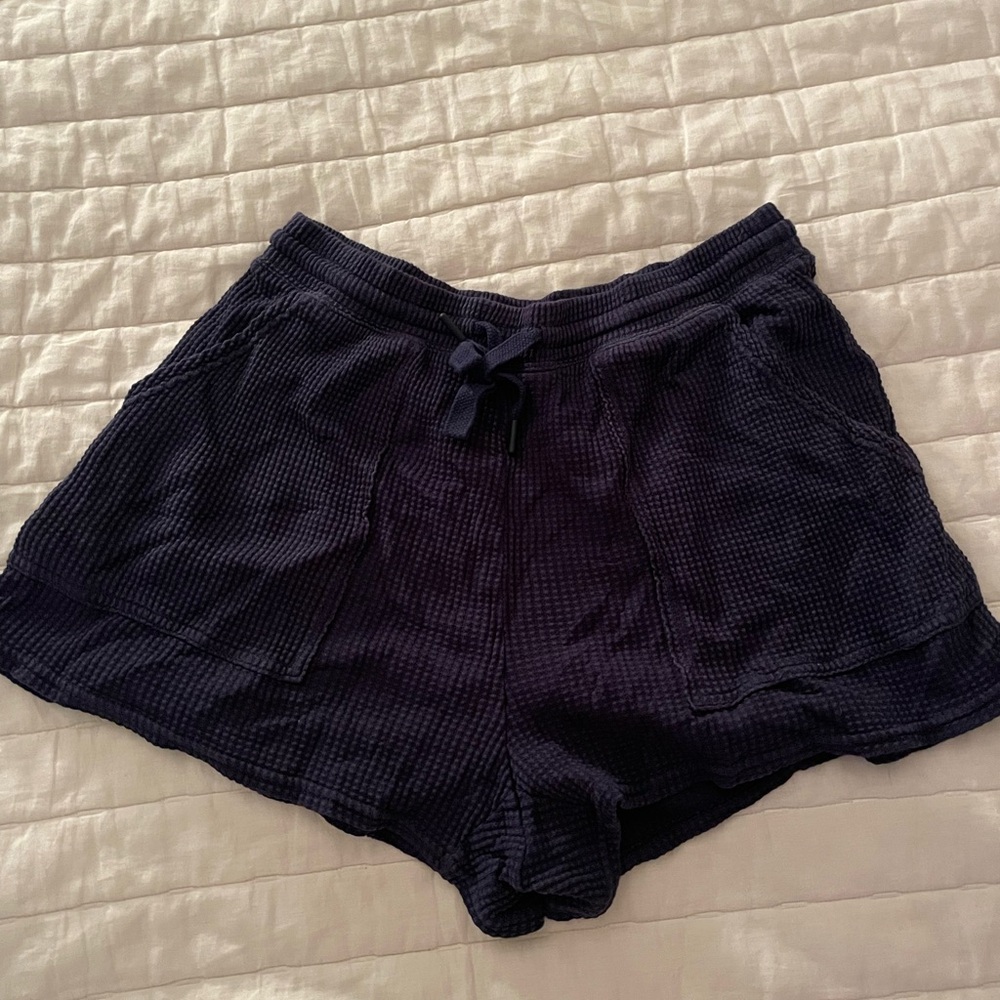 Navy blue aerie shorts in small